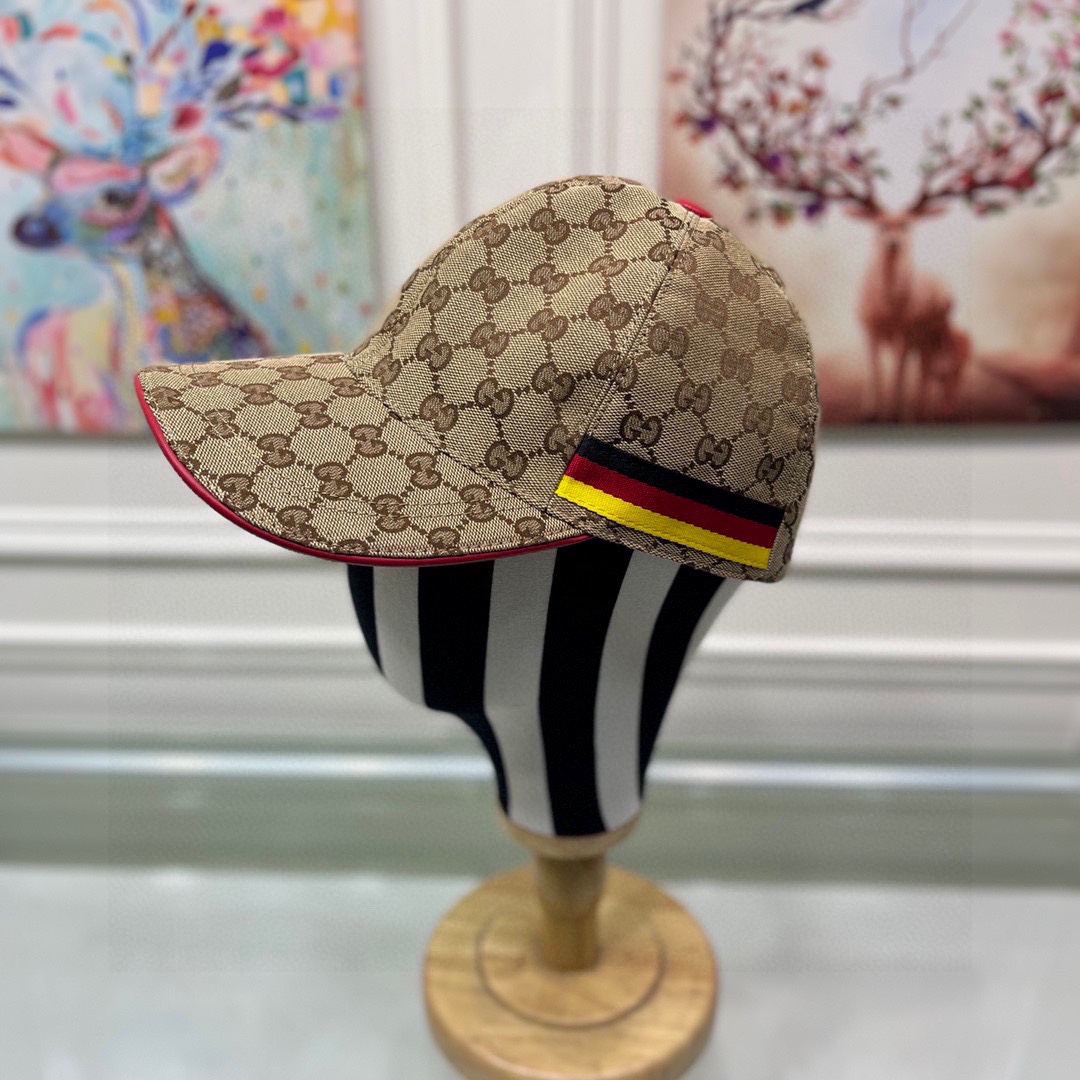 Gucci GG Canvas Baseball Cap Brown