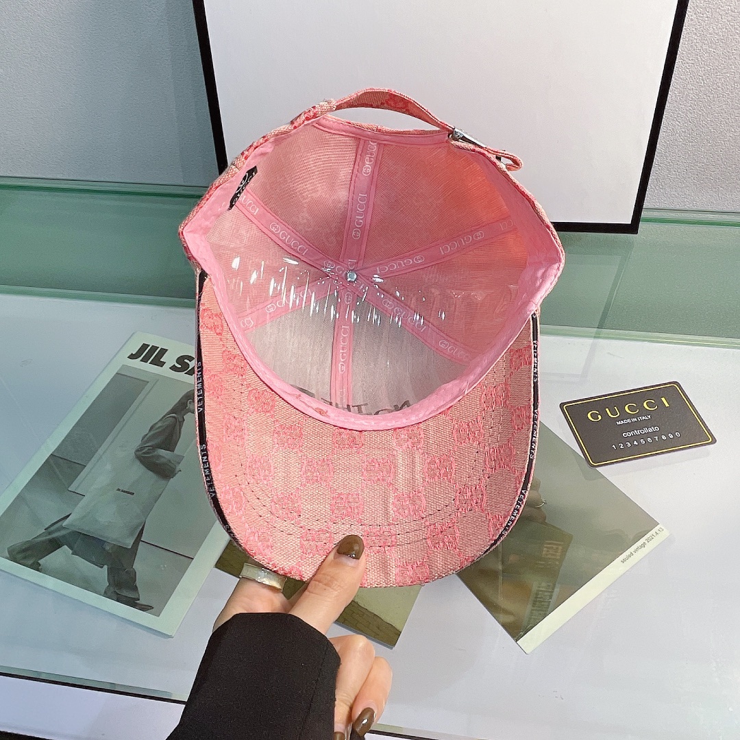 Gucci GG Canvas Baseball Cap Pink