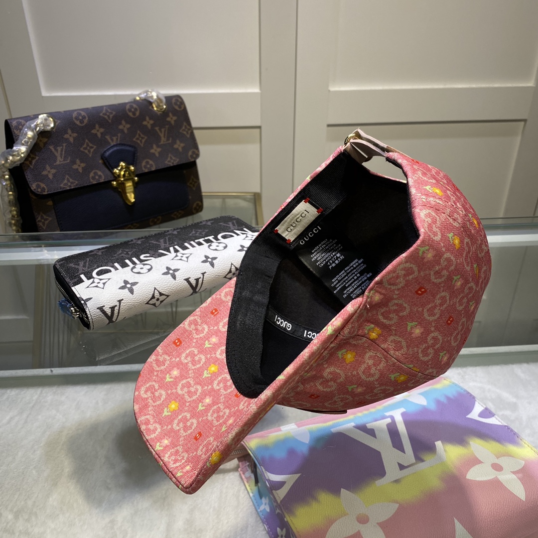 Gucci GG Canvas Baseball Cap Pink