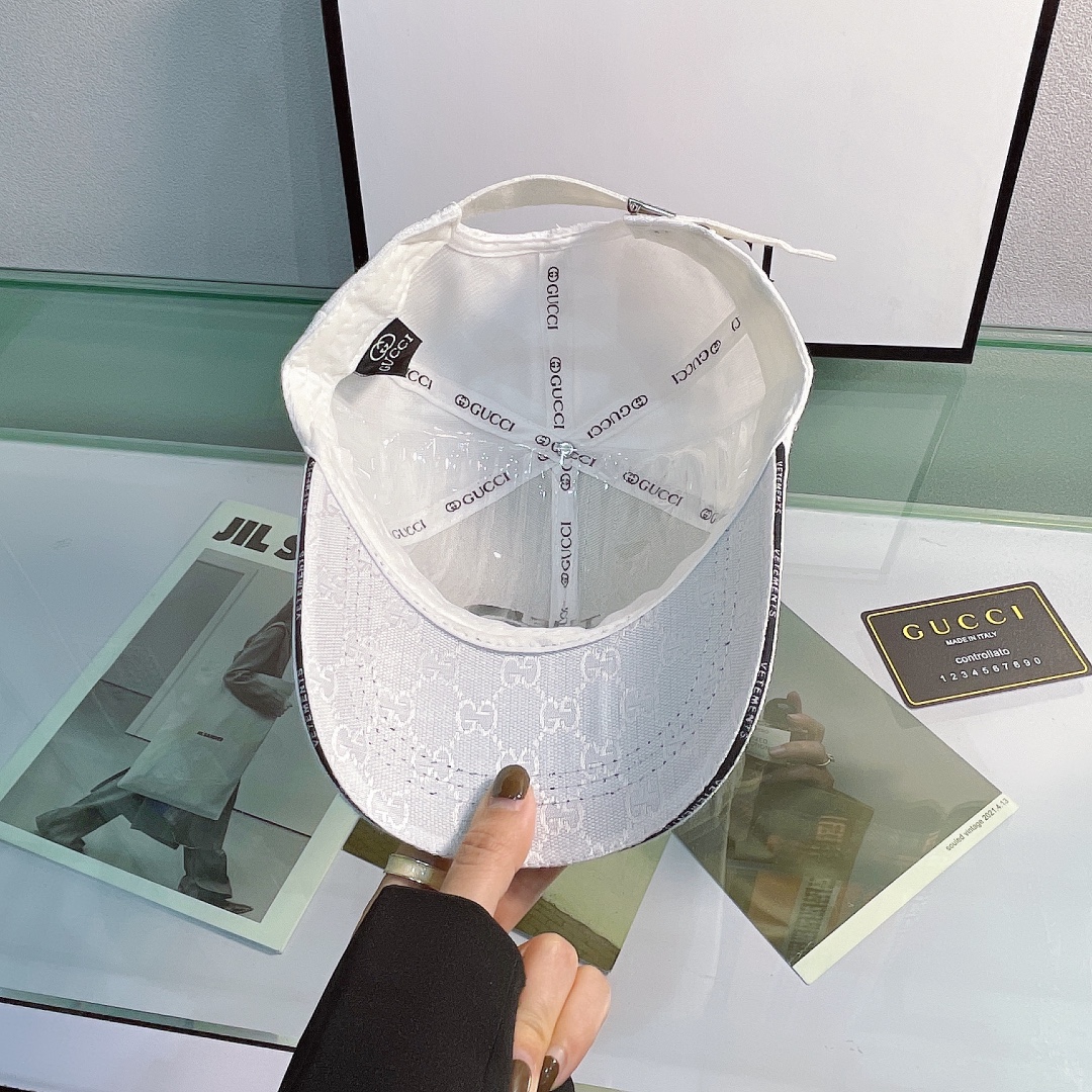 Gucci GG Canvas Baseball Cap White