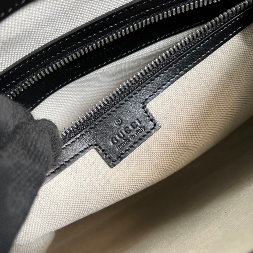 Gucci GG Embossed Medium Messenger Bag Black GG Embossed For Men 12in/31cm GG 696009 1W3CN 1000