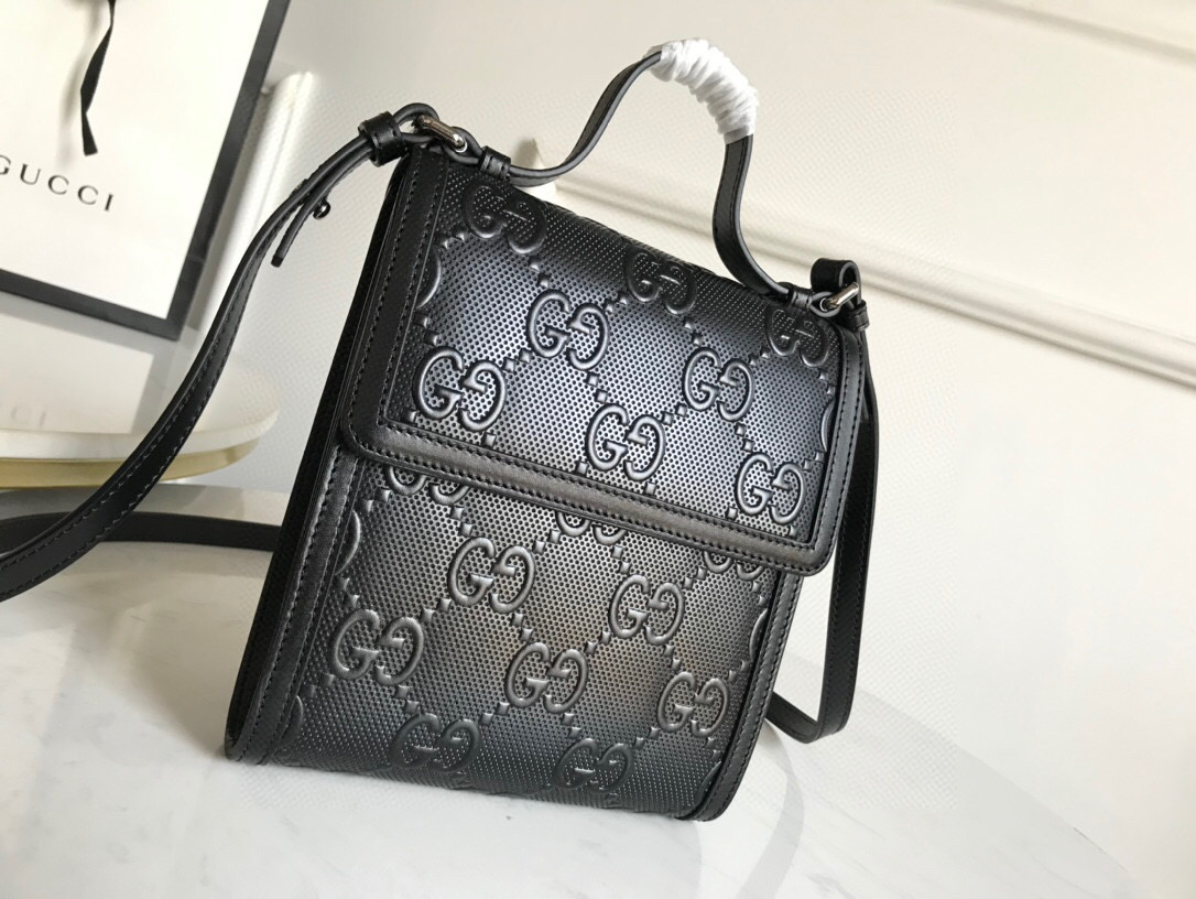 Gucci GG Embossed Messenger Bag Black GG Embossed For Men 8.1in/20.5cm GG 625782 1W3AN 1000465