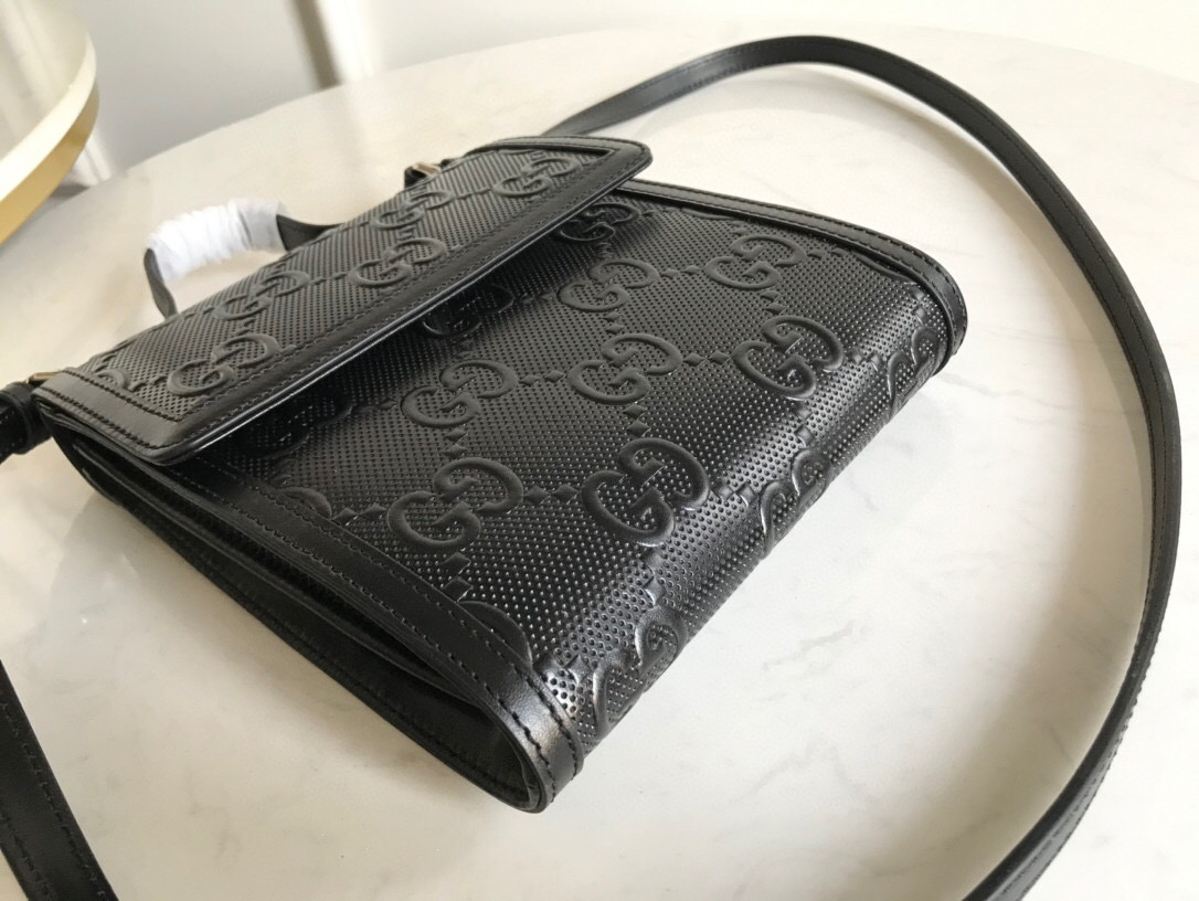 Gucci GG Embossed Messenger Bag Black GG Embossed For Men 8.1in/20.5cm GG 625782 1W3AN 1000465