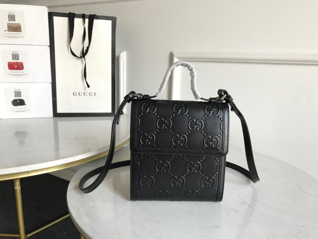 Gucci GG Embossed Messenger Bag Black GG Embossed For Men 8.1in/20.5cm GG 625782 1W3AN 1000465