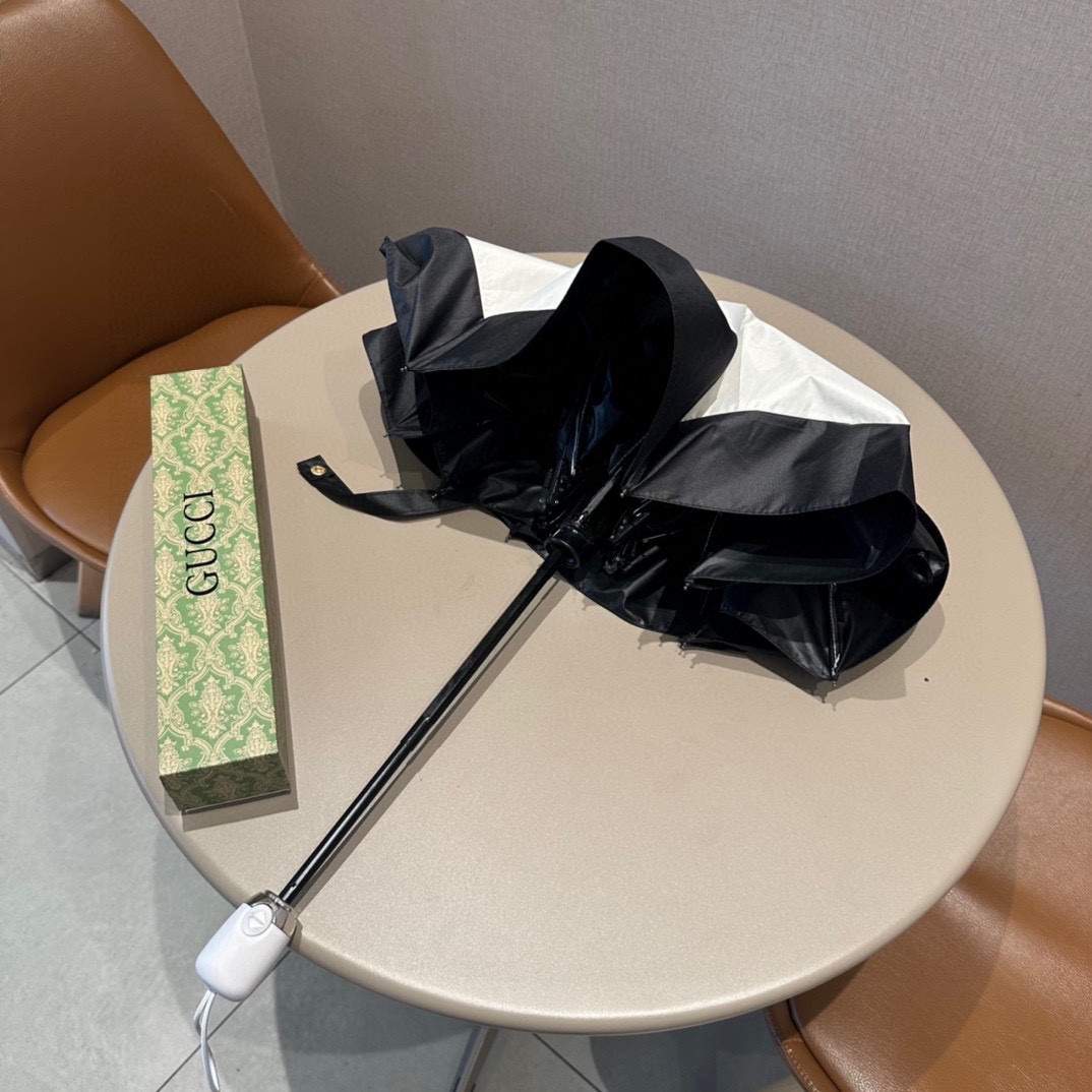 Gucci GG Folding Umbrella With Rabbit White