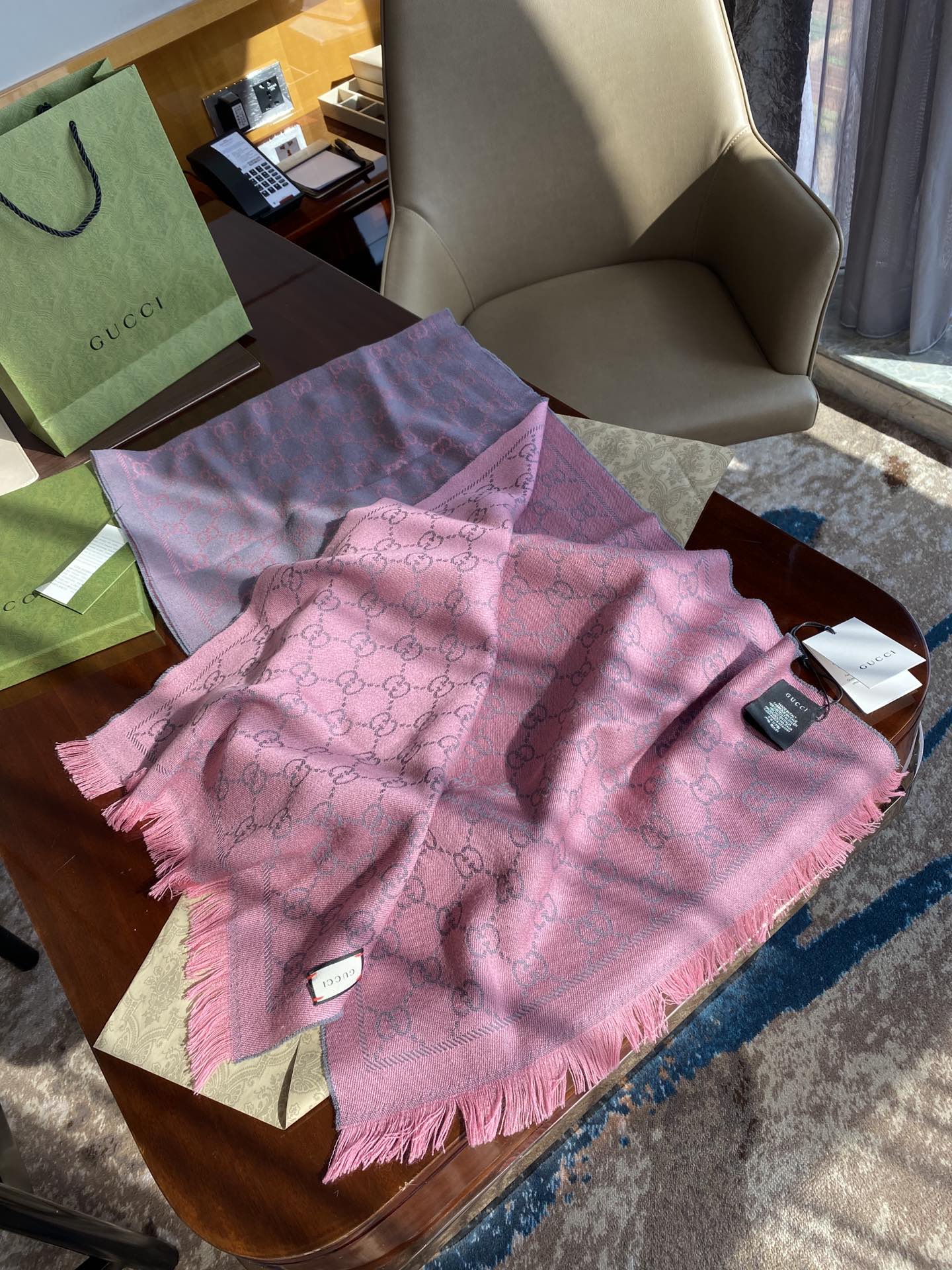 Gucci GG Lamé Lacquard Stole Scarf Pink 71in/180cm