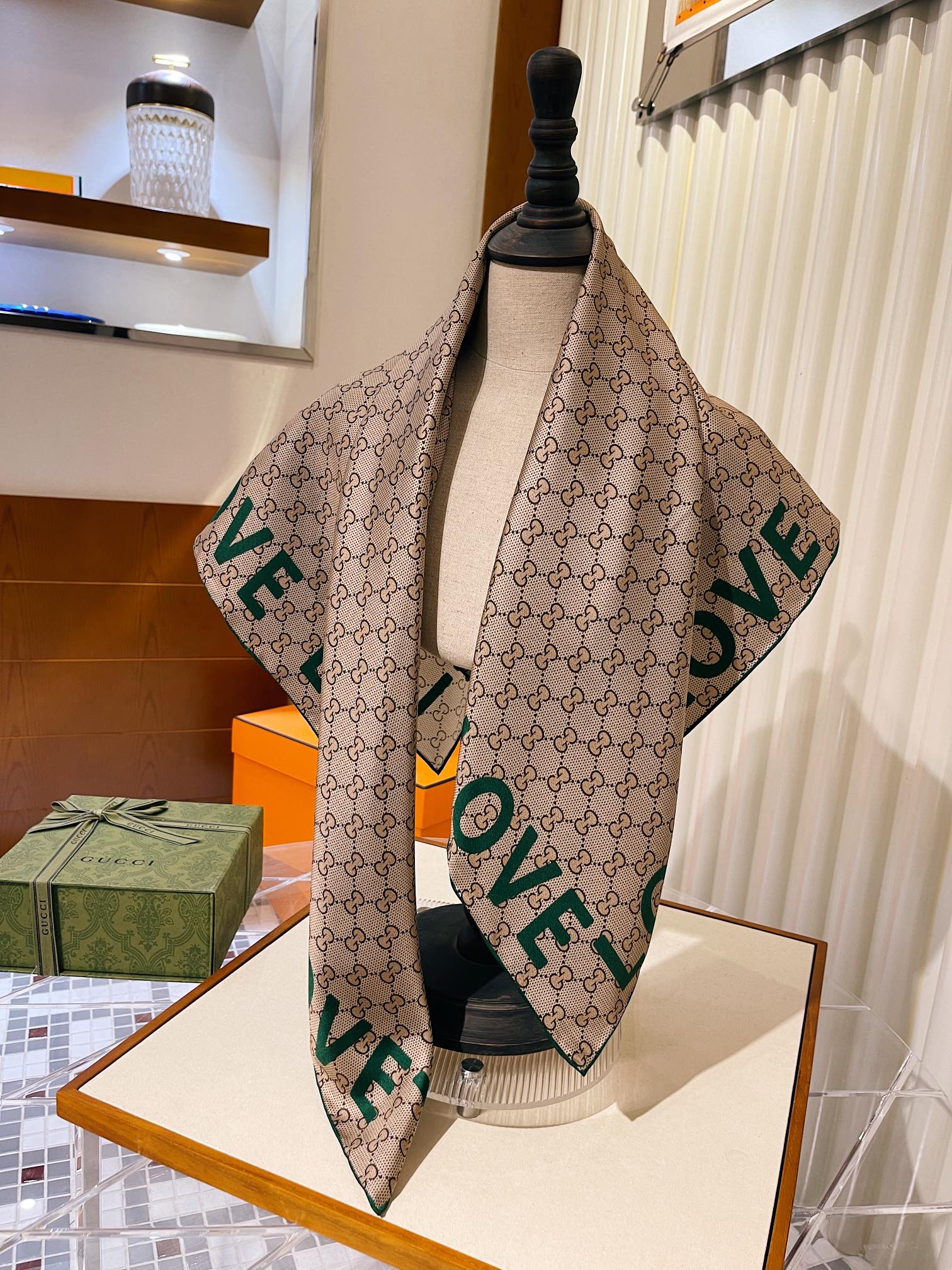 Gucci GG ‘Love’ Print silk Beige and Green Scarf 90cm/35in