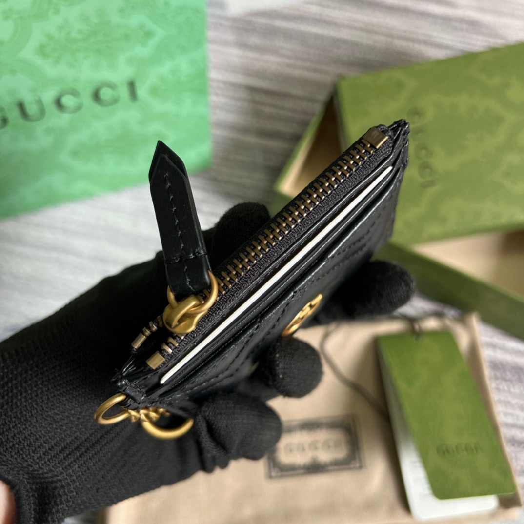 Gucci GG Marmont Keychain Wallet Black/Beige/ Red For Women? 627064 DTDHT 1000 3.9 in/ 10 cm
