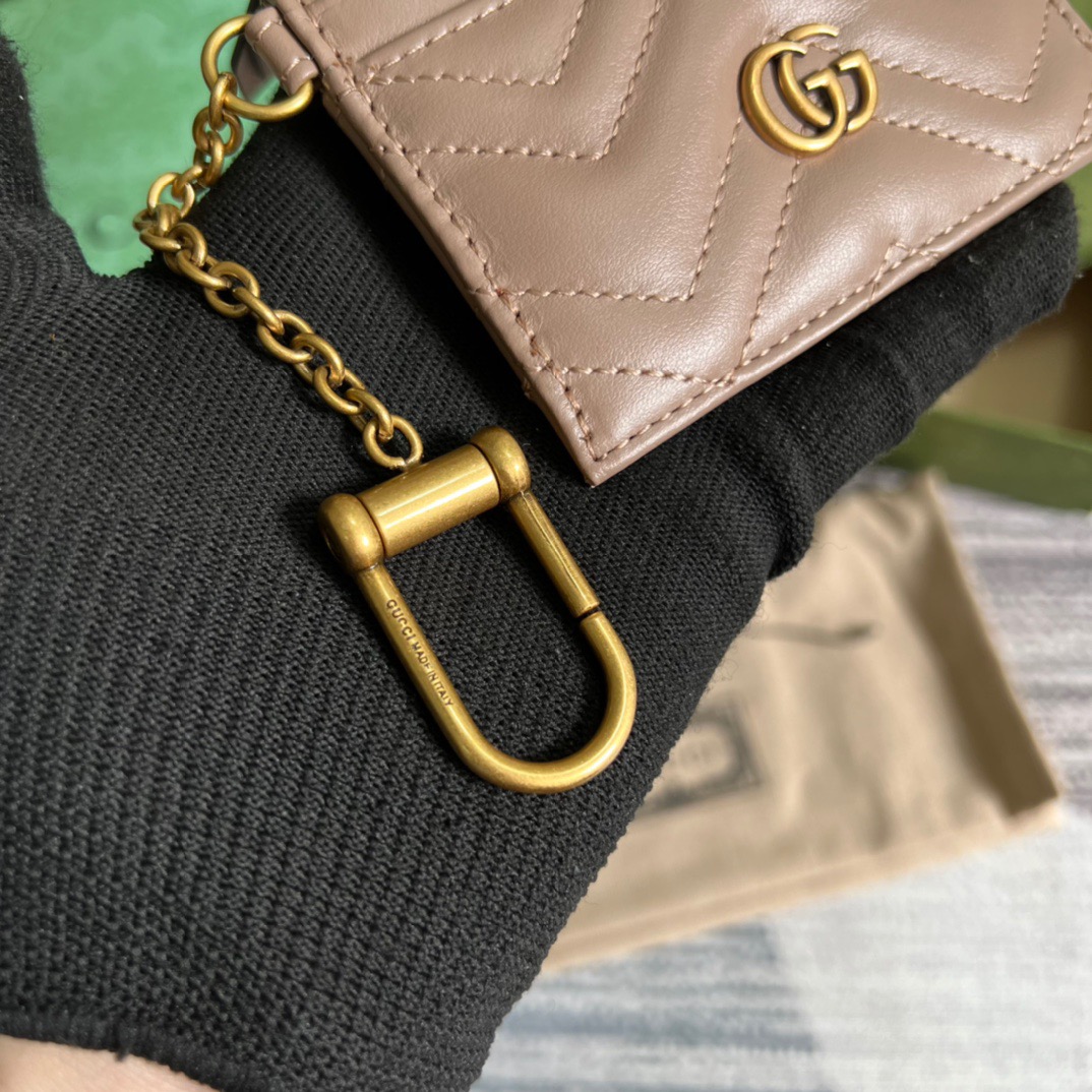 Gucci GG Marmont Keychain Wallet Black/Beige/ Red For Women? 627064 DTDHT 1000 3.9 in/ 10 cm