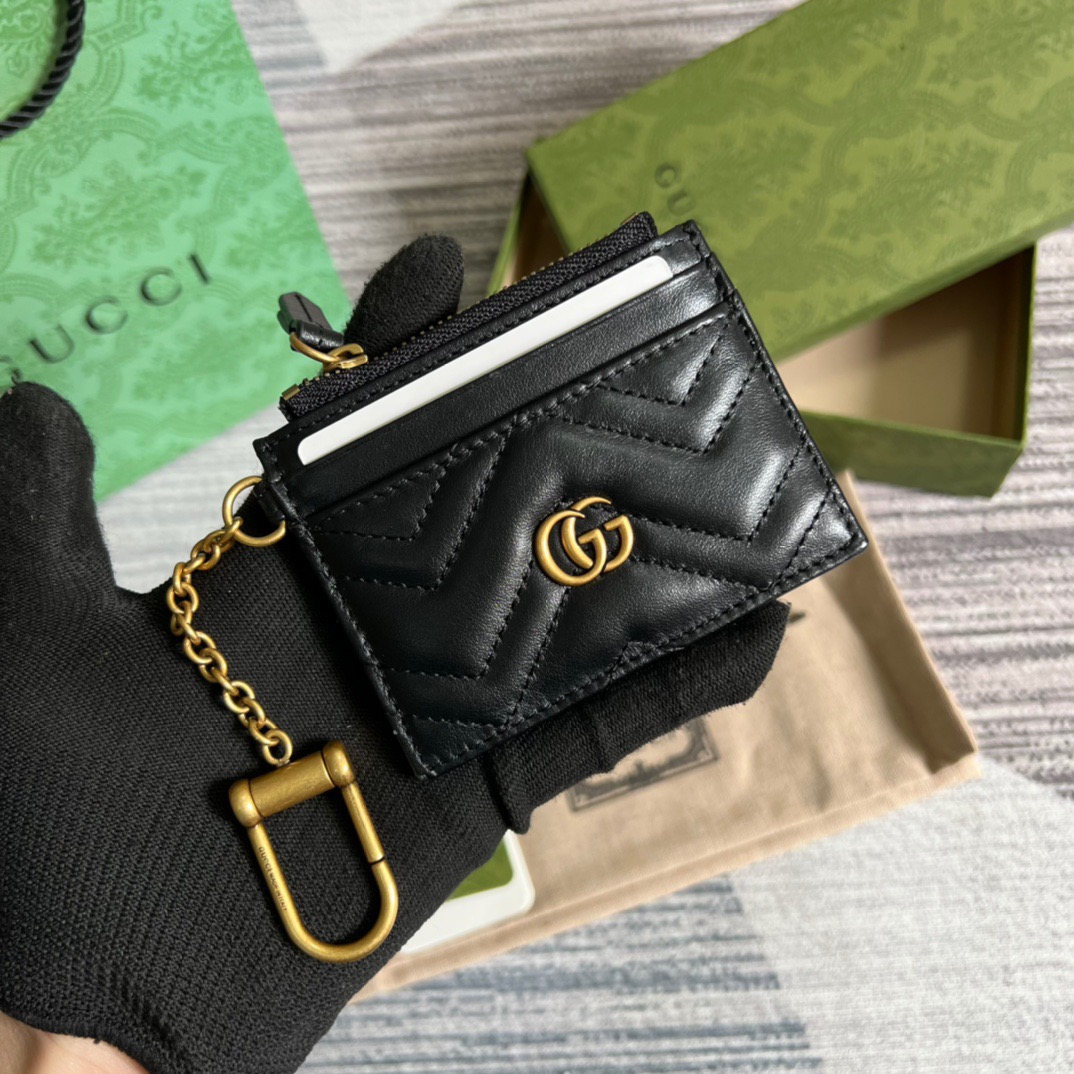 Gucci GG Marmont Keychain Wallet Black/Beige/ Red For Women? 627064 DTDHT 1000 3.9 in/ 10 cm