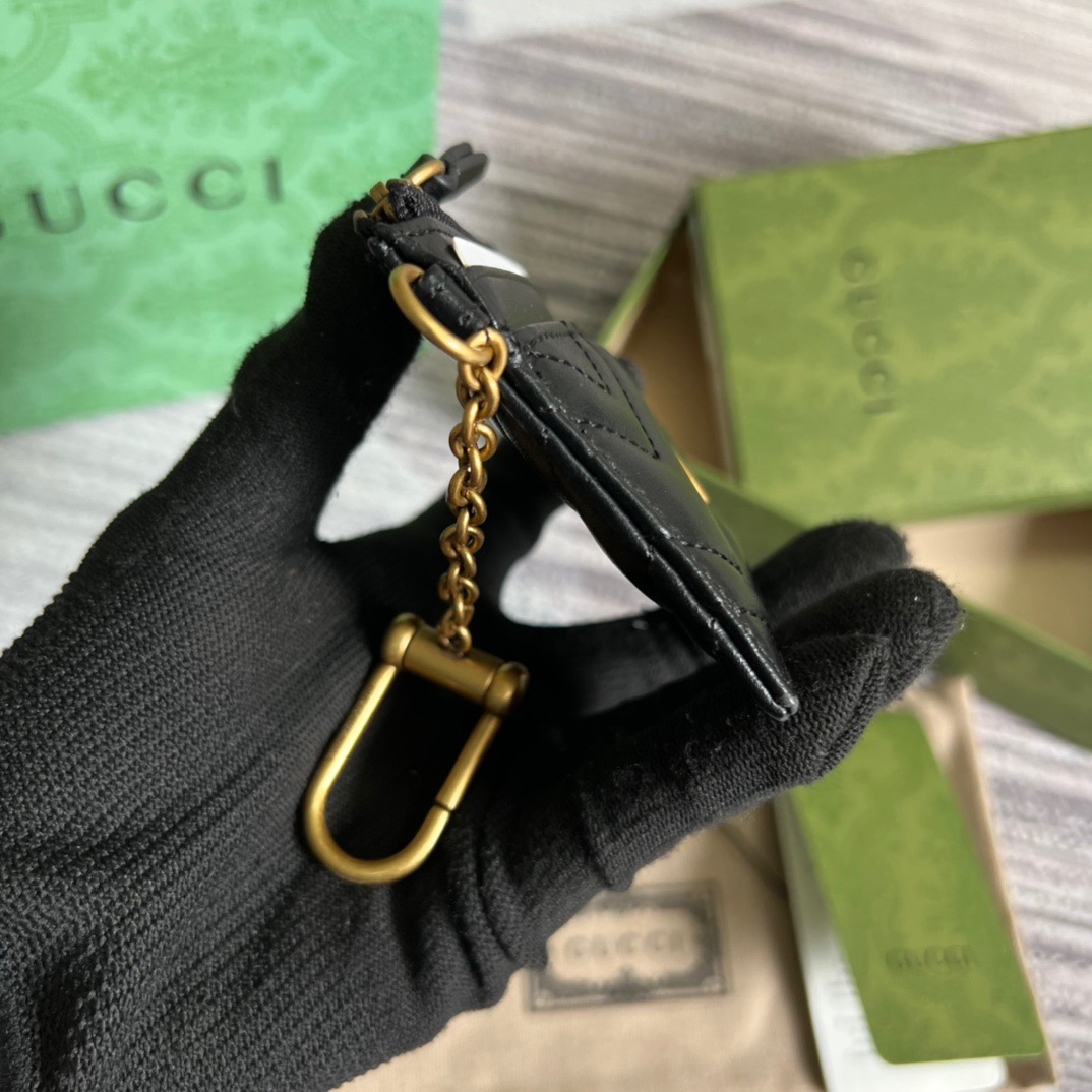 Gucci GG Marmont Keychain Wallet Black/Beige/ Red For Women? 627064 DTDHT 1000 3.9 in/ 10 cm