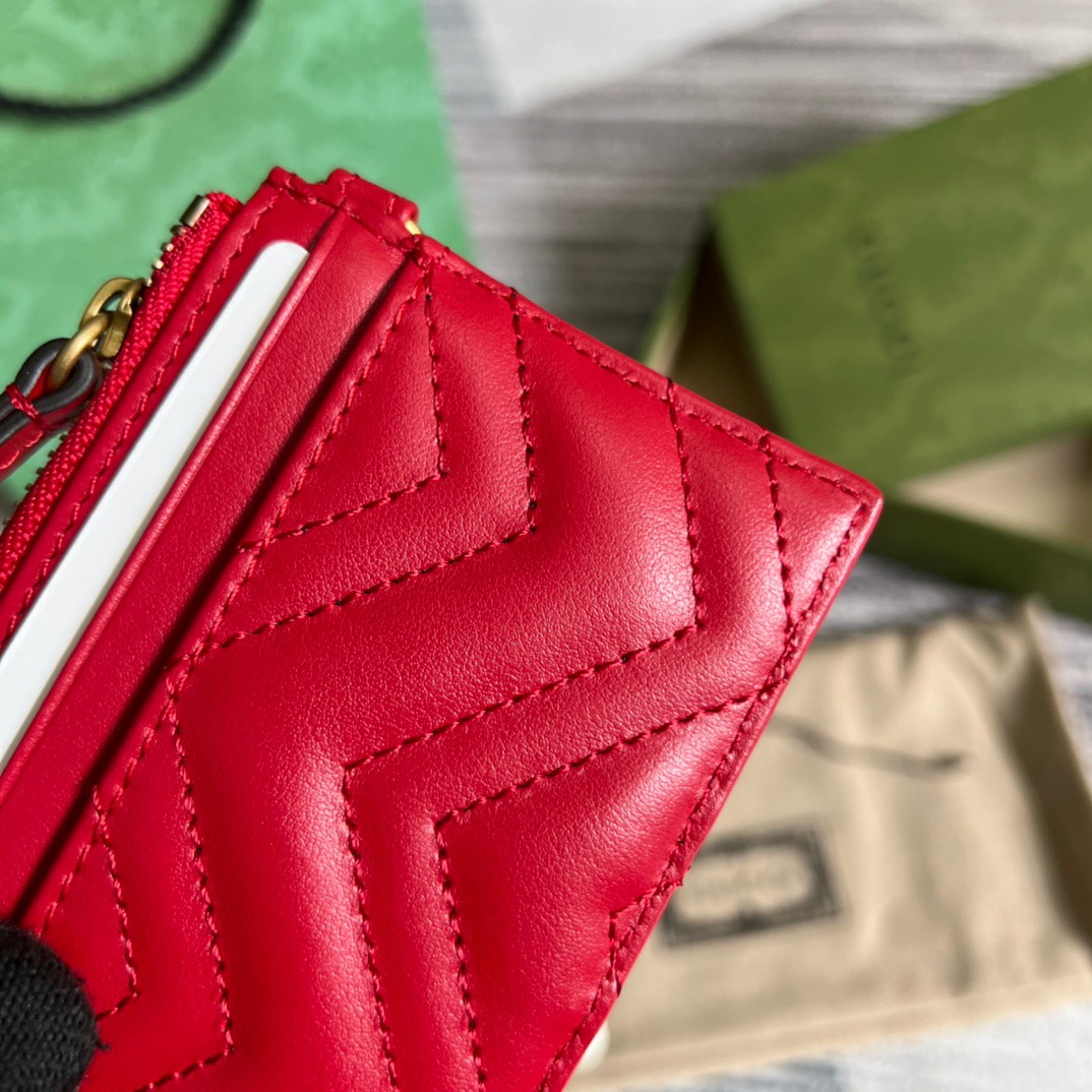 Gucci GG Marmont Keychain Wallet Black/Beige/ Red For Women? 627064 DTDHT 1000 3.9 in/ 10 cm