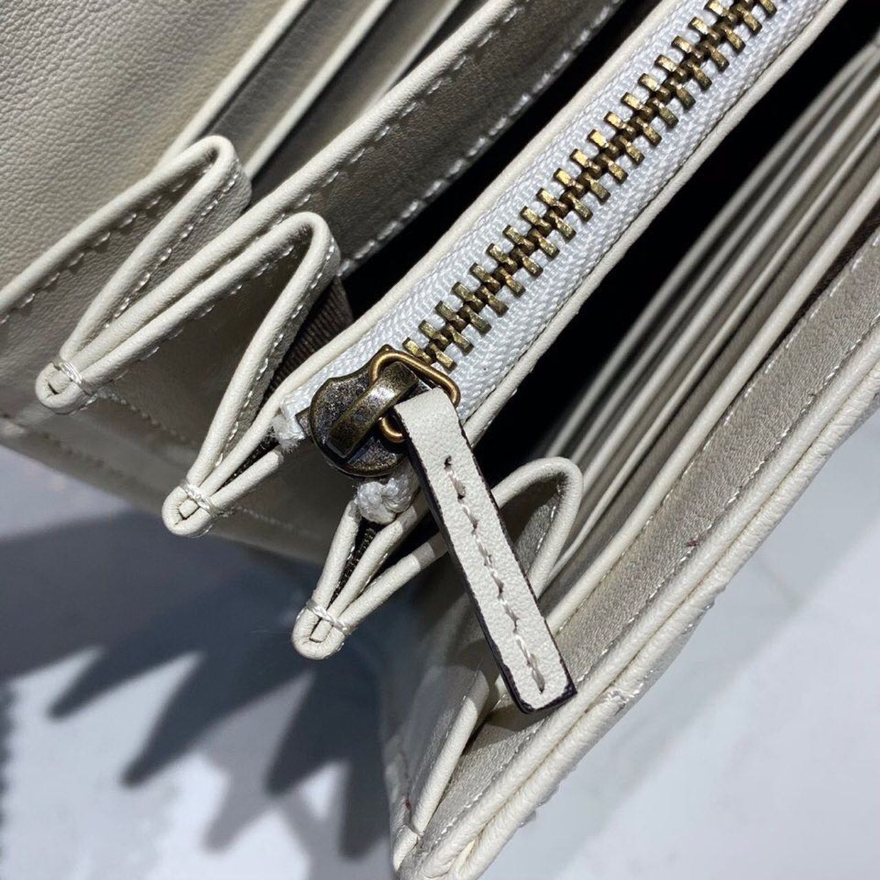 Gucci GG Marmont Matelassé Mini Bag White Matelassé For Women 8in/20cm GG 474575 DTD5N 9022