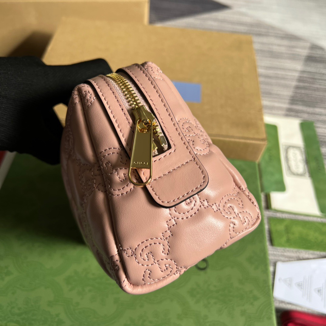 Gucci GG Matelass? Beauty Case Black/Pink/Grey For Women?  ?726047 UM8IG 1000 6.2 in/ 16 cm