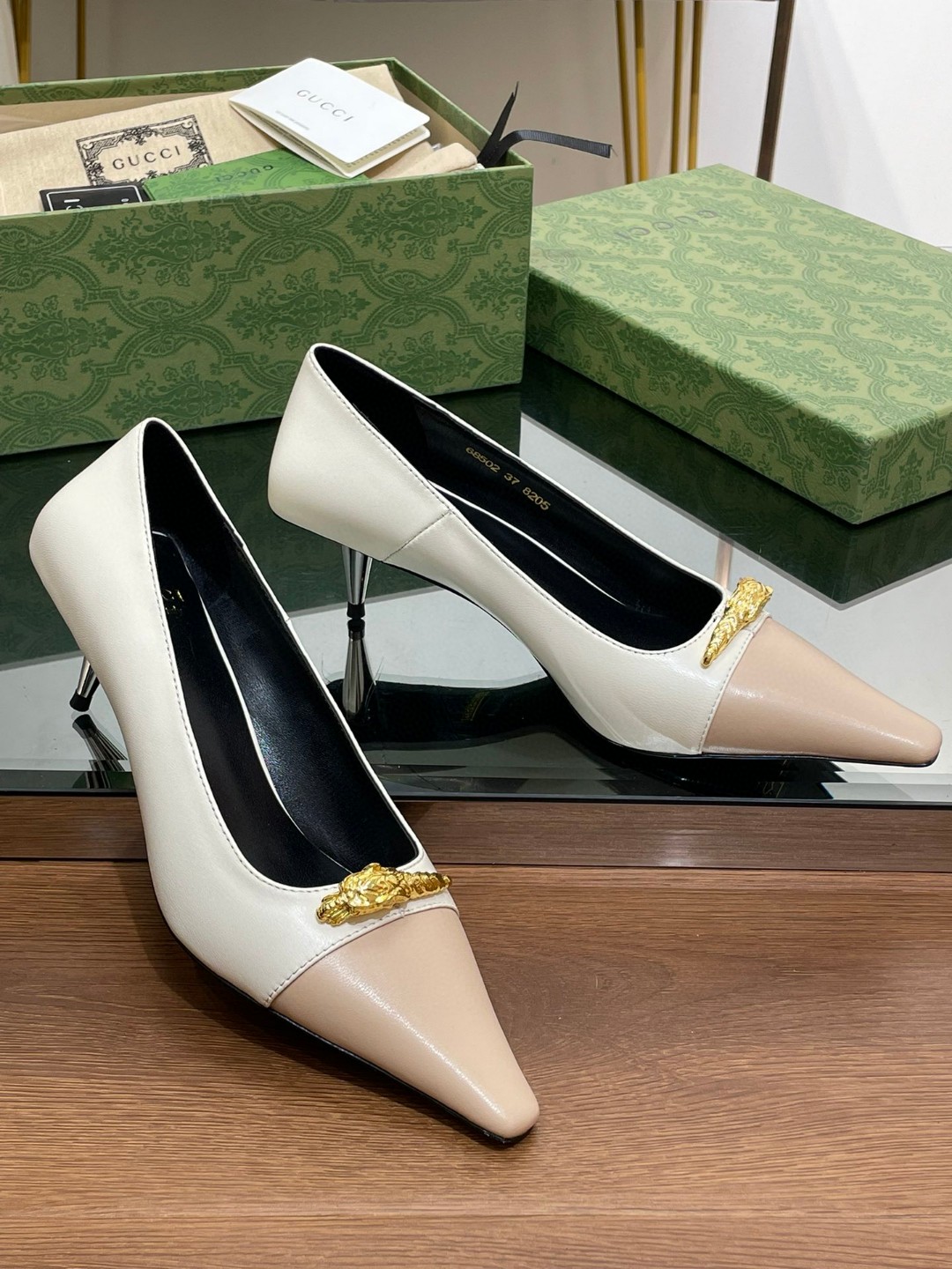 Gucci Gg Two-Tone Mid-Heel Pump White And Beige For Women