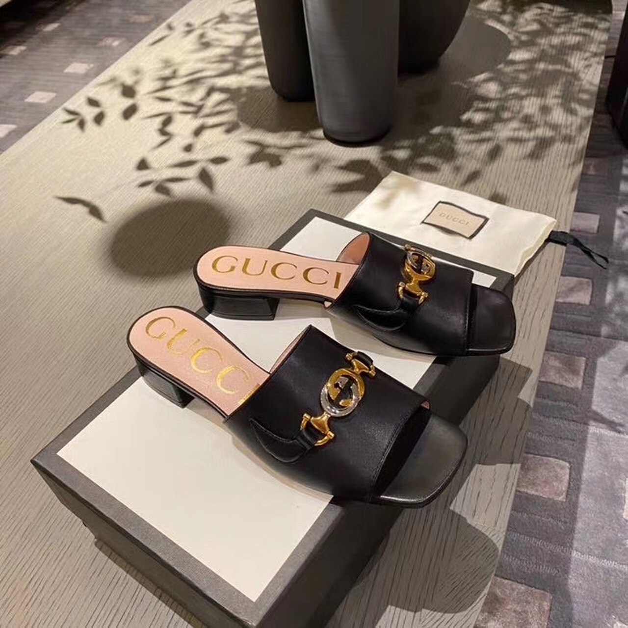 Gucci Gucci Zumi Slide Sandals Black For Women GG