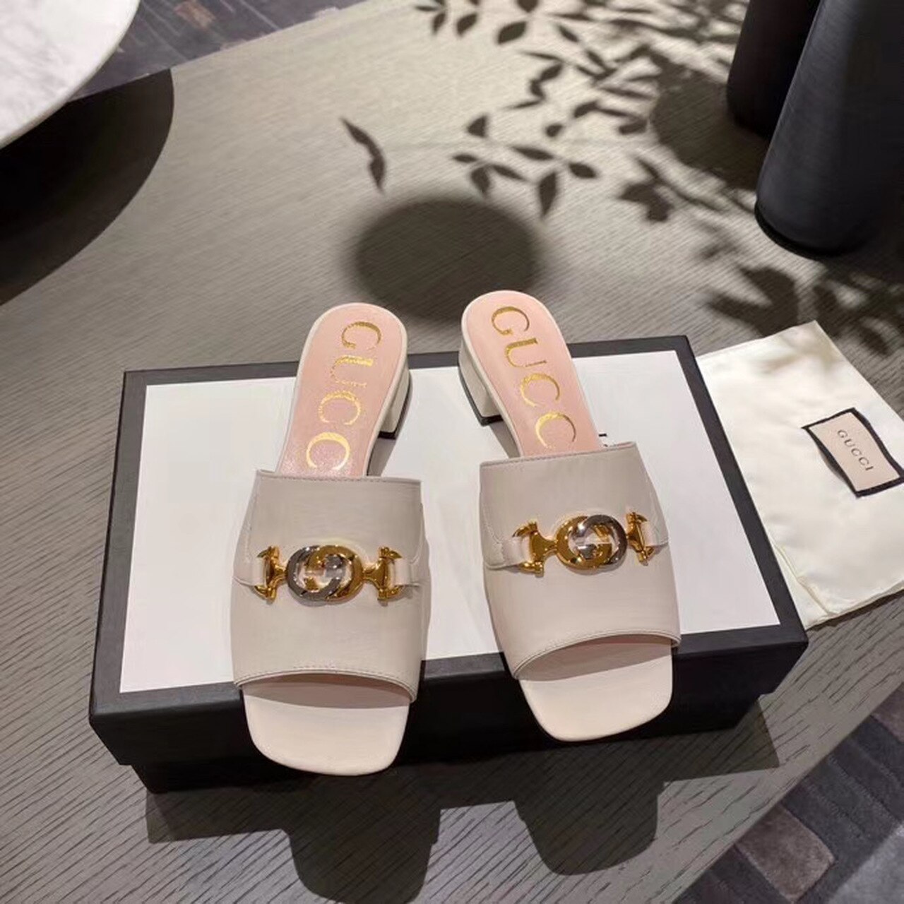 Gucci Gucci Zumi Slide Sandals White For Women GG