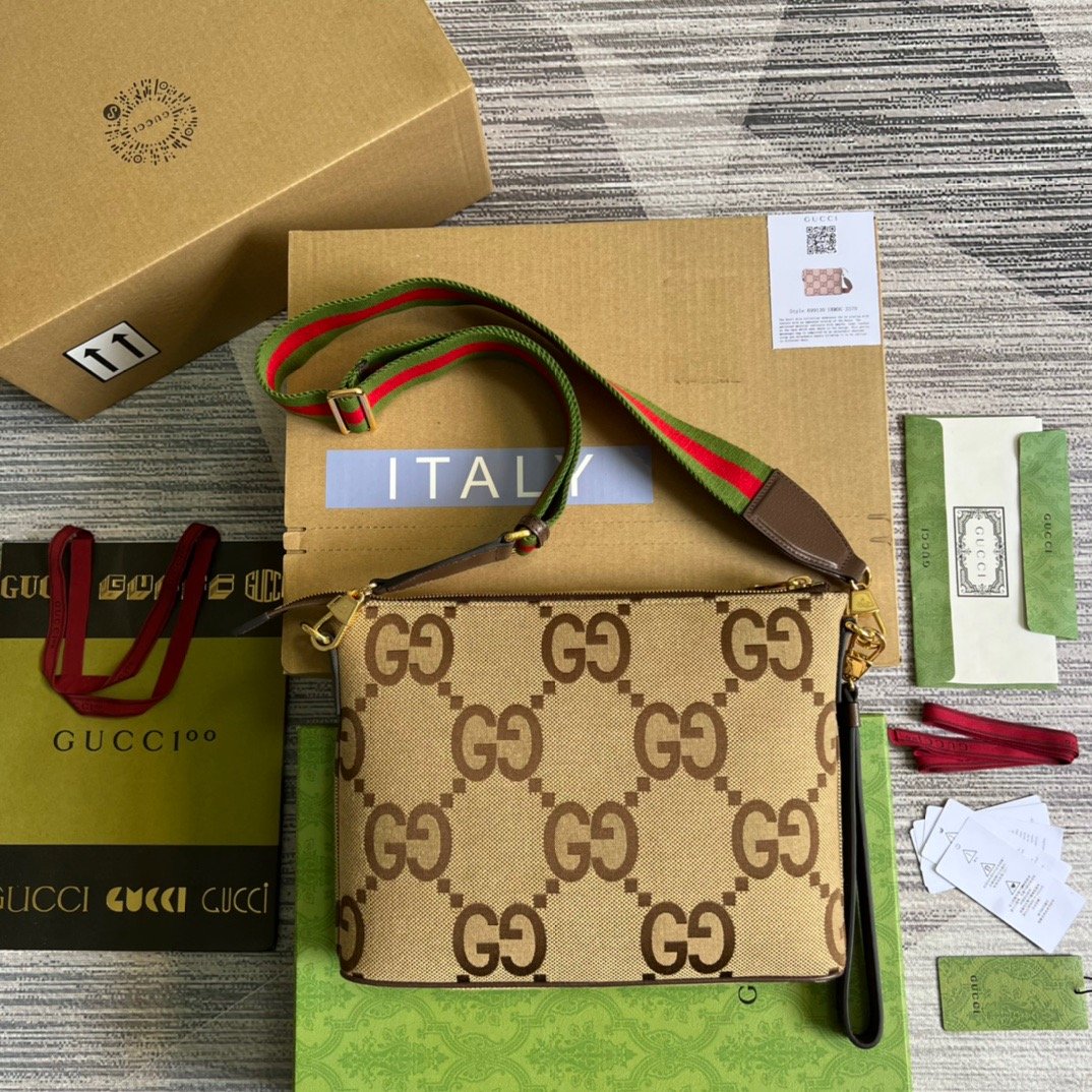 Gucci Jumbo GG Messenger Bag Camel And Ebony Jumbo GG Canvas For Women  9.6in/24.5cm