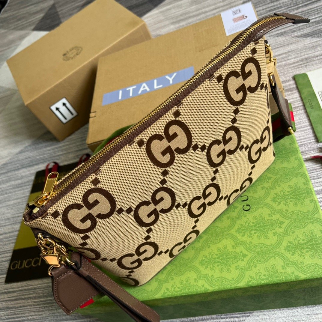 Gucci Jumbo GG Messenger Bag Camel And Ebony Jumbo GG Canvas For Women  9.6in/24.5cm