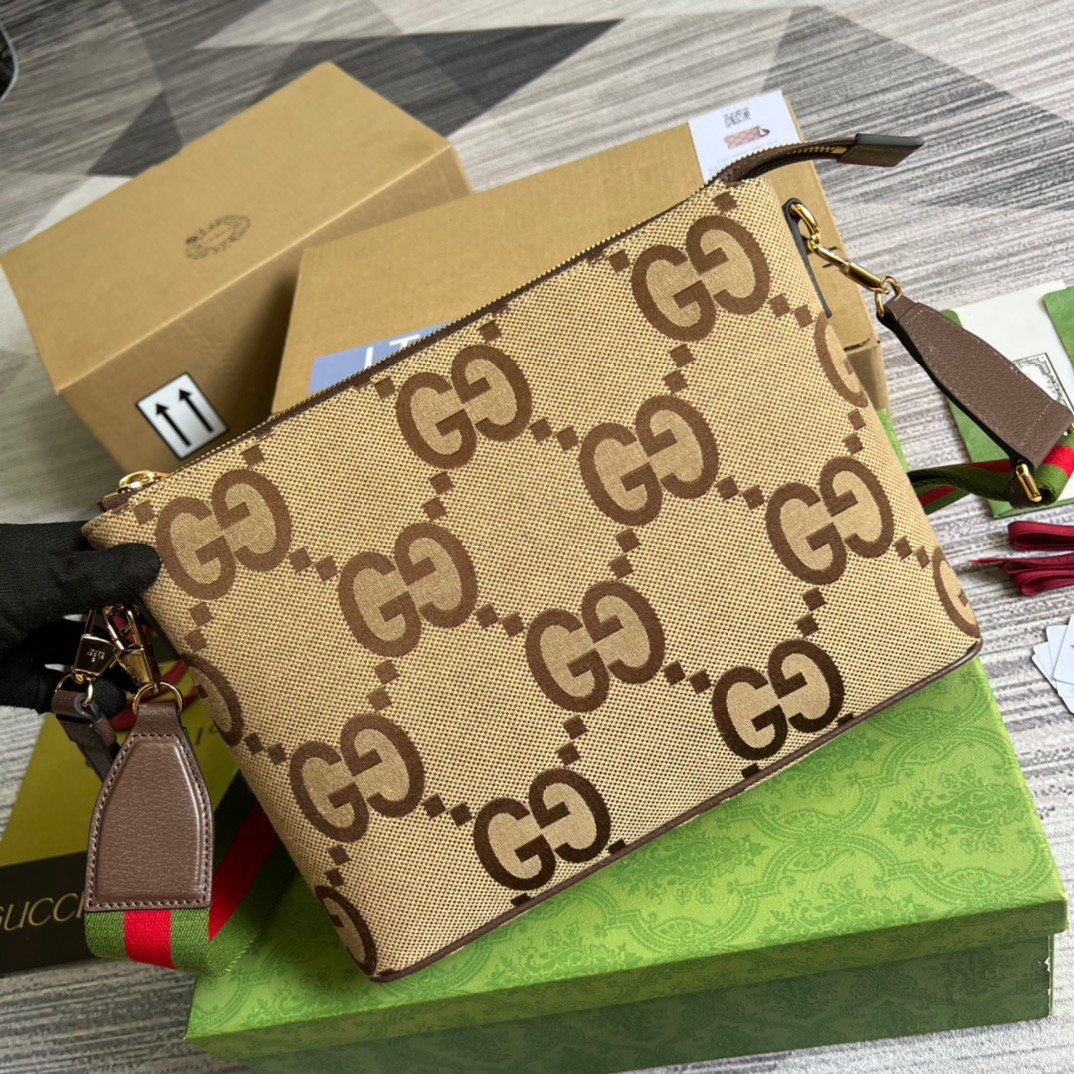 Gucci Jumbo GG Messenger Bag Camel And Ebony Jumbo GG Canvas For Women  9.6in/24.5cm