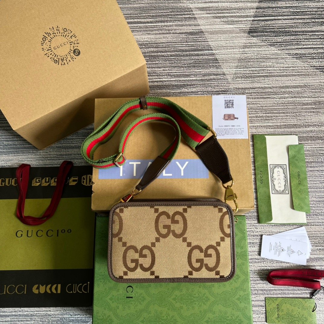 Gucci Jumbo GG Mini Bag Camel And Ebony Jumbo GG Canvas For Women  8.9in/22.5cm GG 696075 UKMDG 2570
