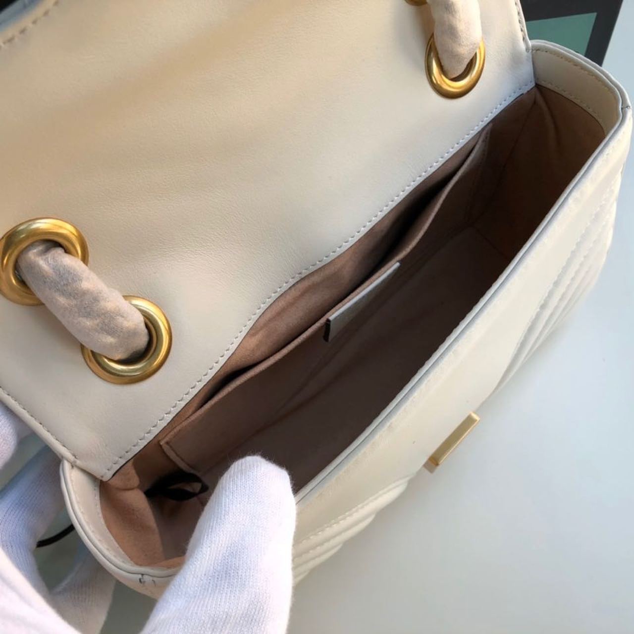 Gucci Marmont Matelassé Mini Bag  White  For Women 8.5in/22cm GG 446744 DTDIT 9022