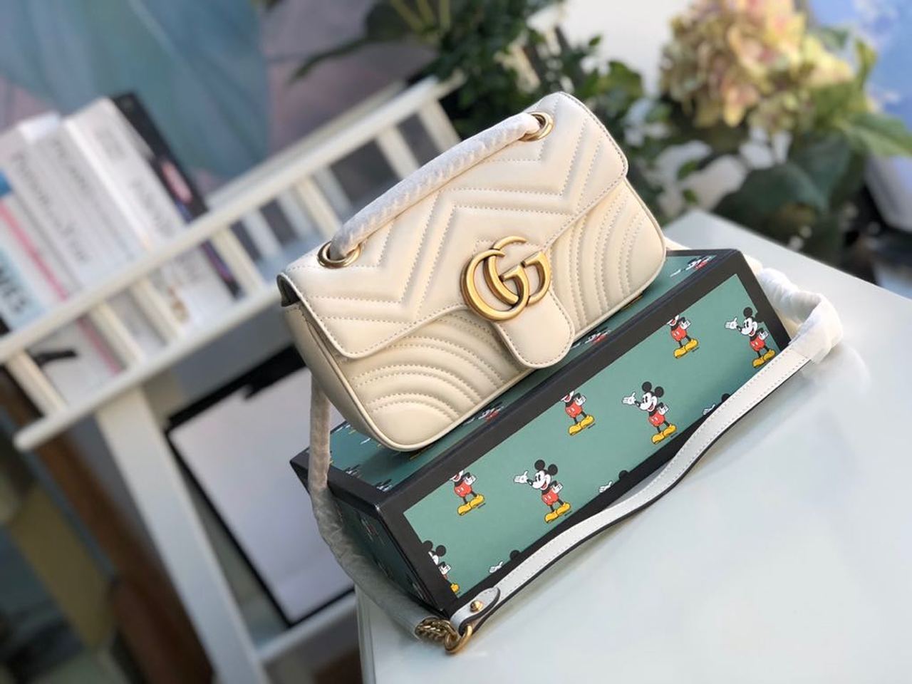 Gucci Marmont Matelassé Mini Bag  White  For Women 8.5in/22cm GG 446744 DTDIT 9022