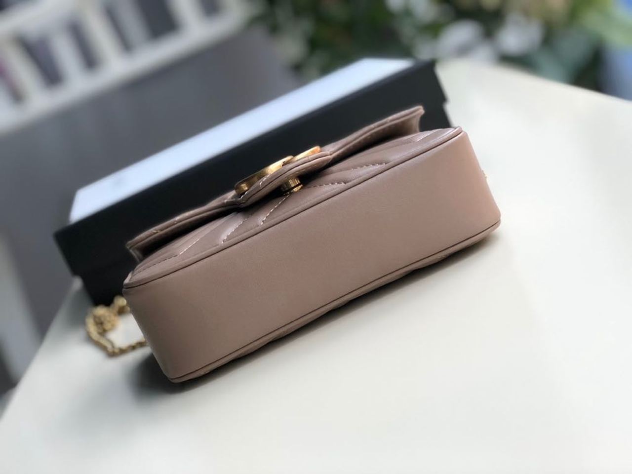 Gucci Marmont Matelassé Super Mini Bag Beige Matelassé Chevron For Women 6.2in/16.5cm GG