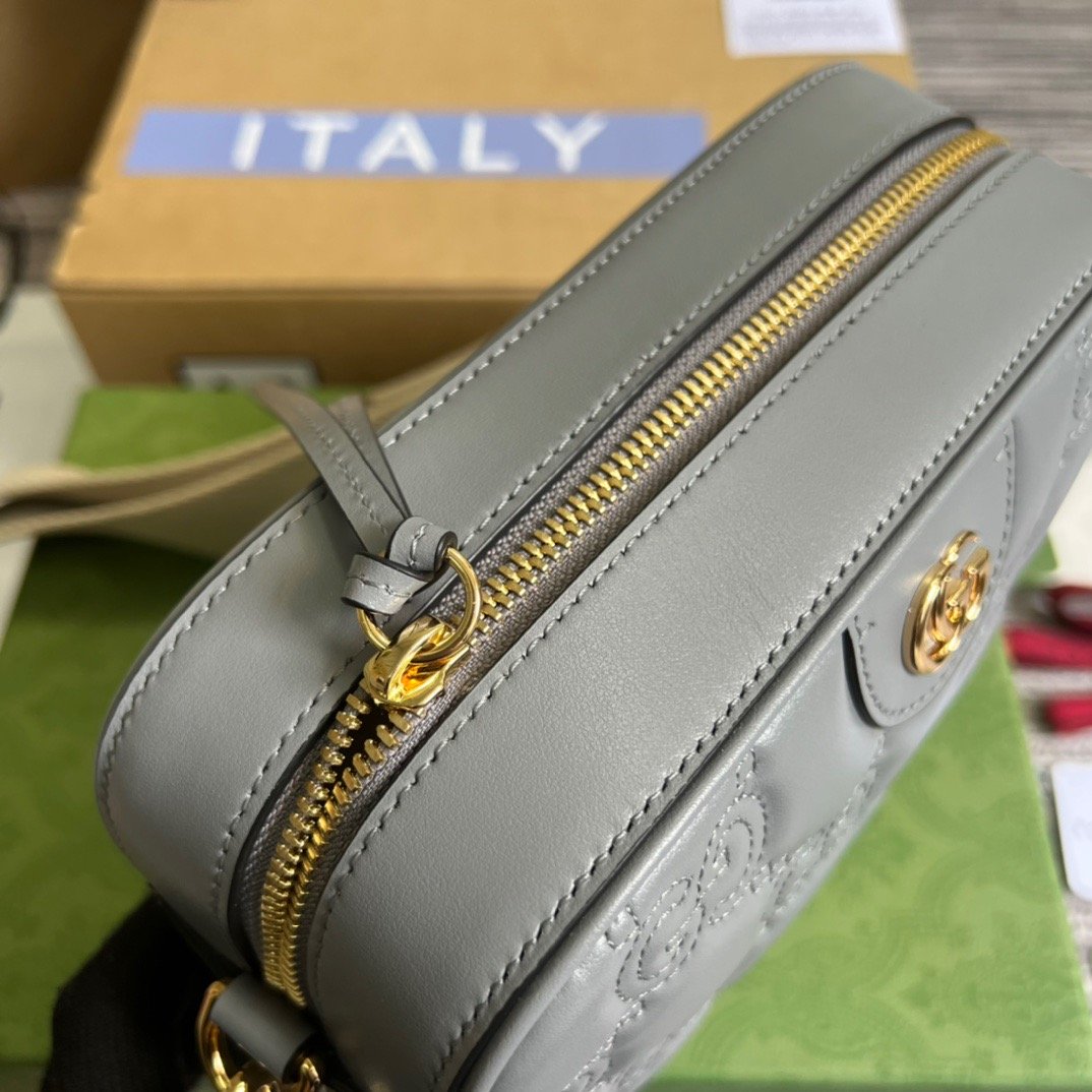 Gucci Matelasse Shoulder Bag Grey For Women, Women’s Bags 8.5in/22cm GG 702234 UM8HG 1563