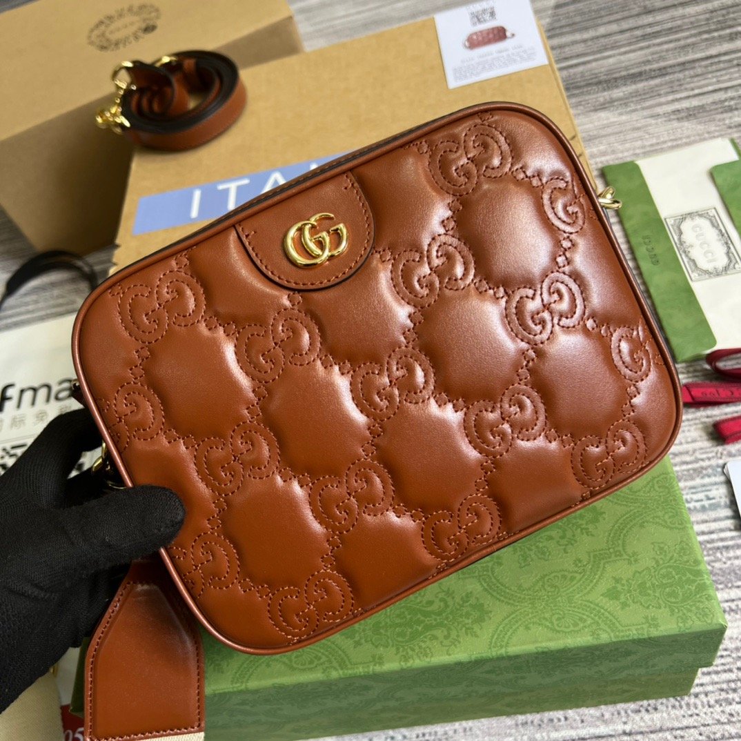 Gucci Matelasse Shoulder Bag Red For Women, Women’s Bags 8.5in/22cm GG 702234 UM8HG 2595