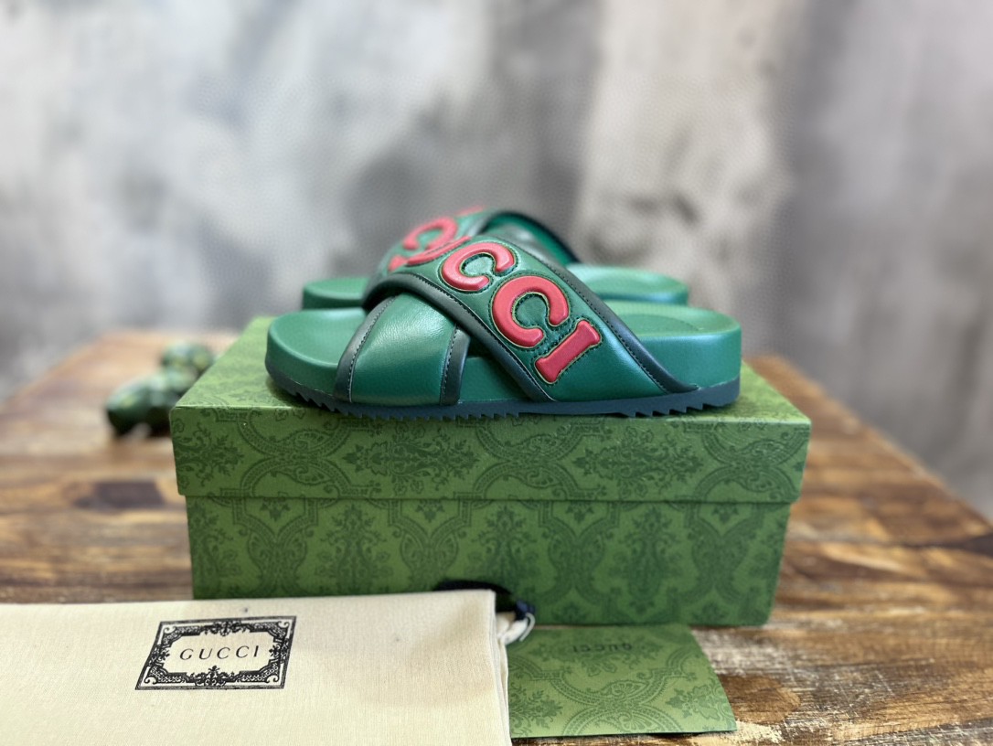 Gucci Men’s Sandal Green For Men