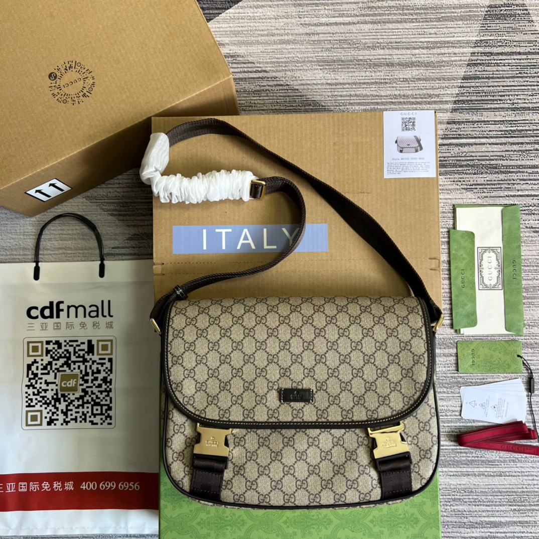 Gucci Messenger Bag Shoulder Bag Beige GG Supreme Canvas For Women,Men 12.9in/33cm 2101214094842