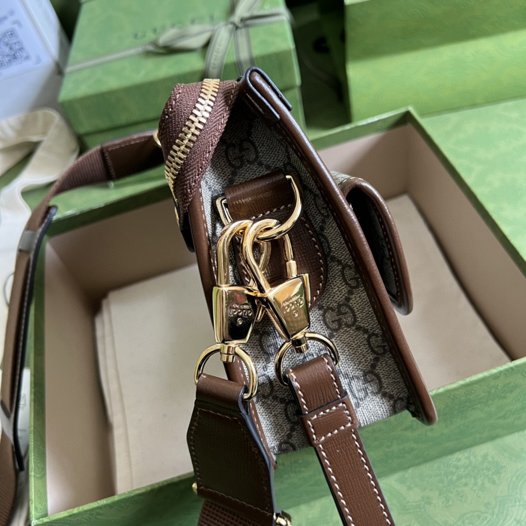 Gucci Messenger Bag With Interlocking G Beige And Ebony GG Supreme Canvas And Brown For Men 8in/21cm GG 674164 92THG