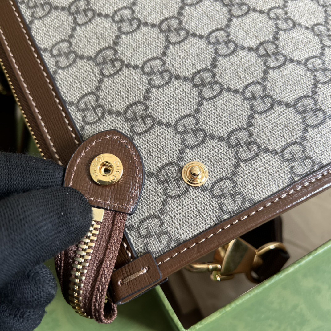 Gucci Messenger Bag With Interlocking G Beige And Ebony GG Supreme Canvas And Brown For Men 8in/21cm GG 674164 92THG