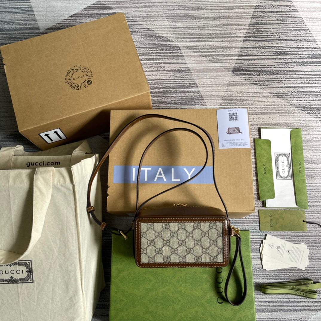Gucci Mini Bag With Interlocking G Beige And Ebony GG Supreme Canvas And Brown For Women 9in/23cm GG