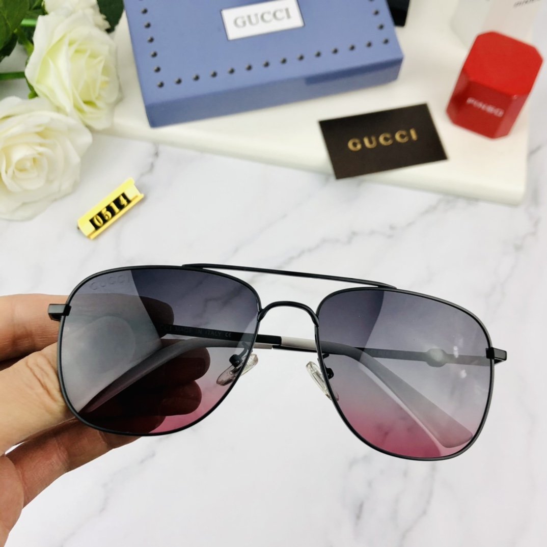 Gucci Oversize Oval-Frame Sunglasses