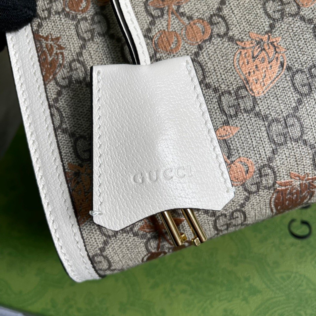 Gucci Padlock Small Gucci Strawberry Shoulder Bag Beige For Women, Women’s Bags 10in/26cm GG