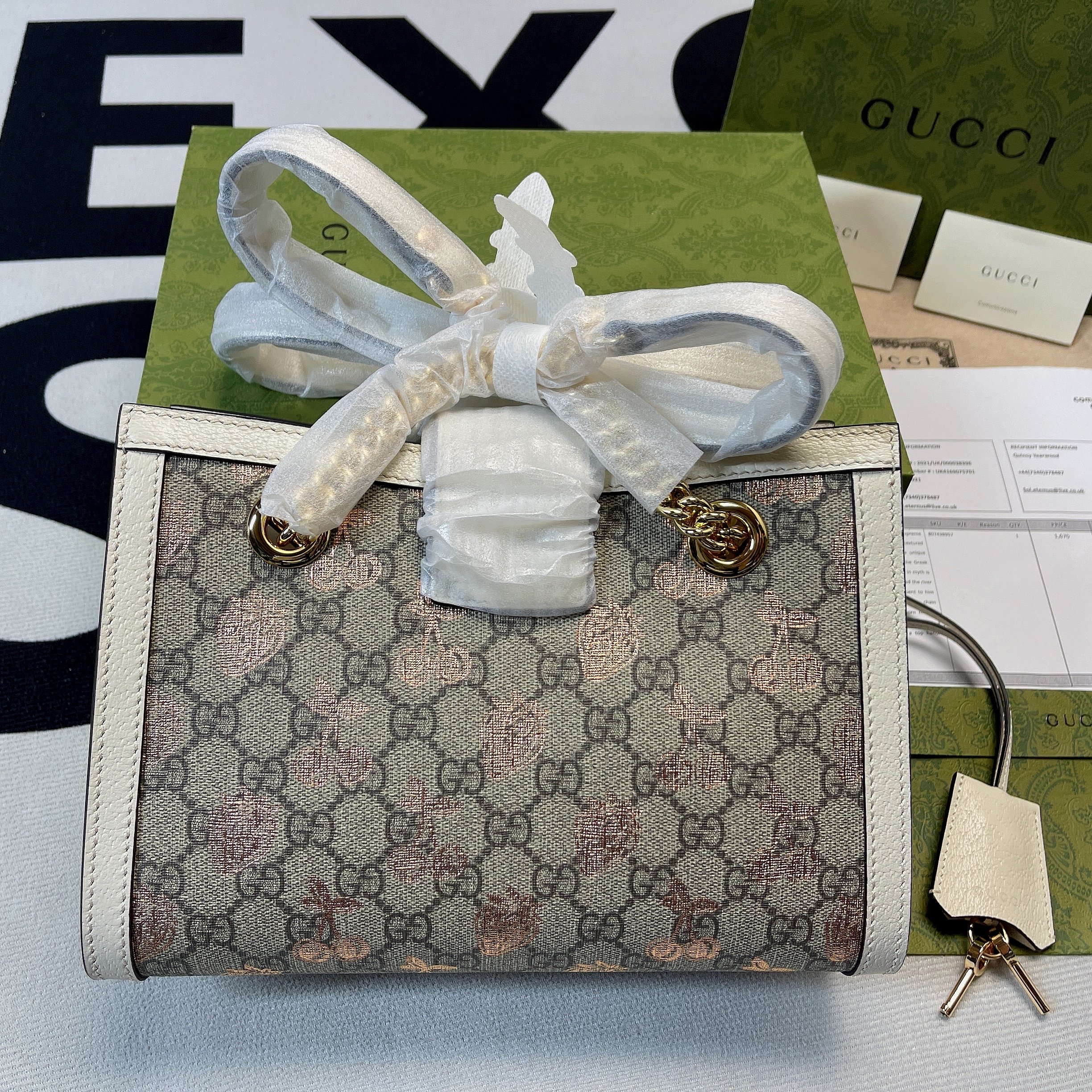 Gucci Padlock Small Gucci Strawberry Shoulder Bag Beige For Women, Women’s Bags 10in/26cm GG