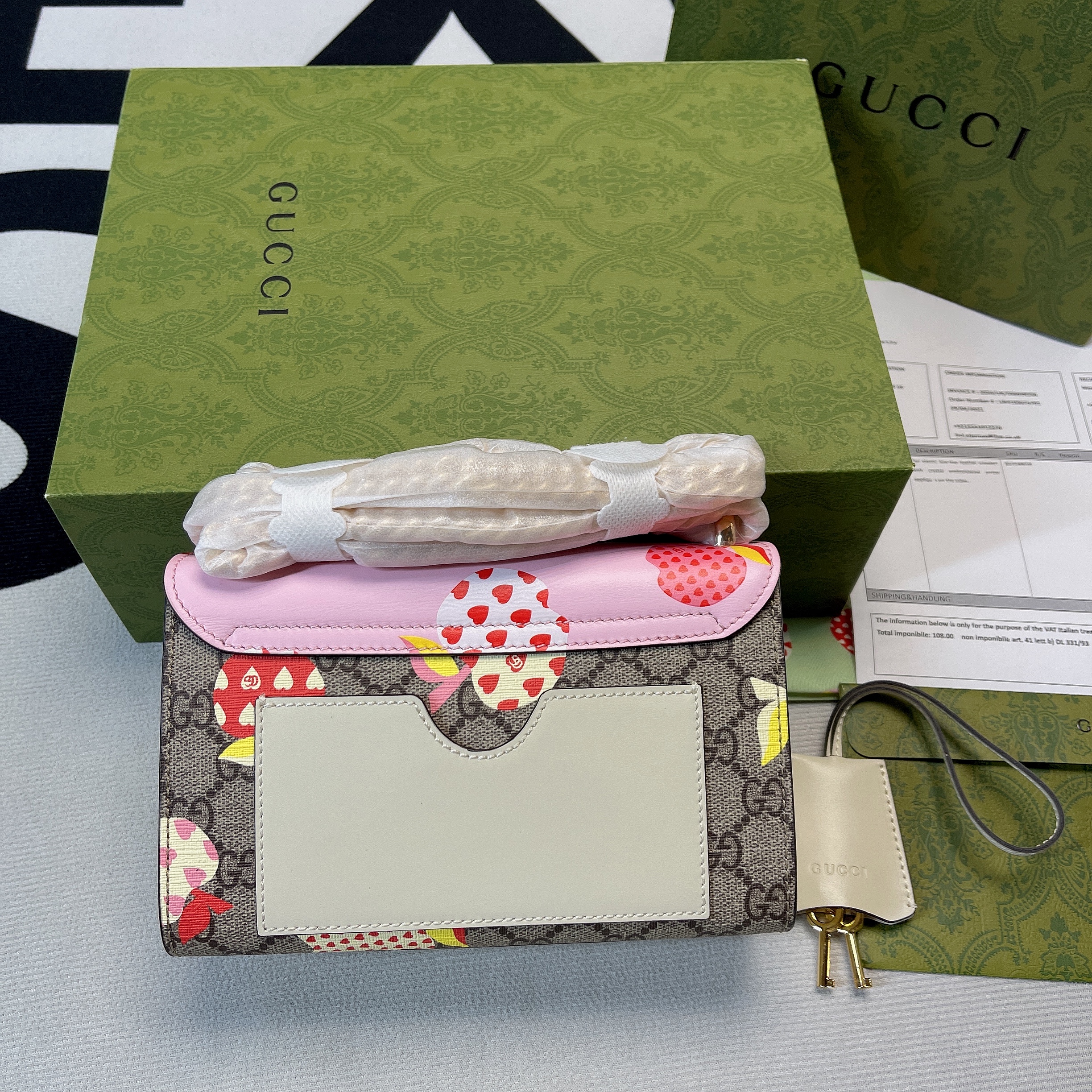 Gucci Padlock Small Gucci Strawberry Shoulder Bag Beige For Women, Women’s Bags 7.9in/20cm GG