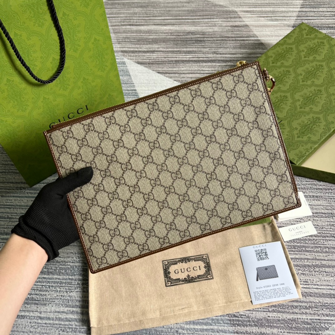 Gucci Pouch With Interlocking G Brown For Men 12in/30.5cm 672953 92TCG 8563