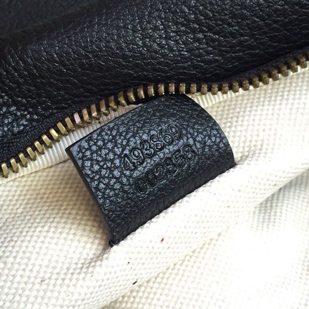 Gucci Print Waist Belt Bag Black For Women And Men 15in/39cm GG 530412