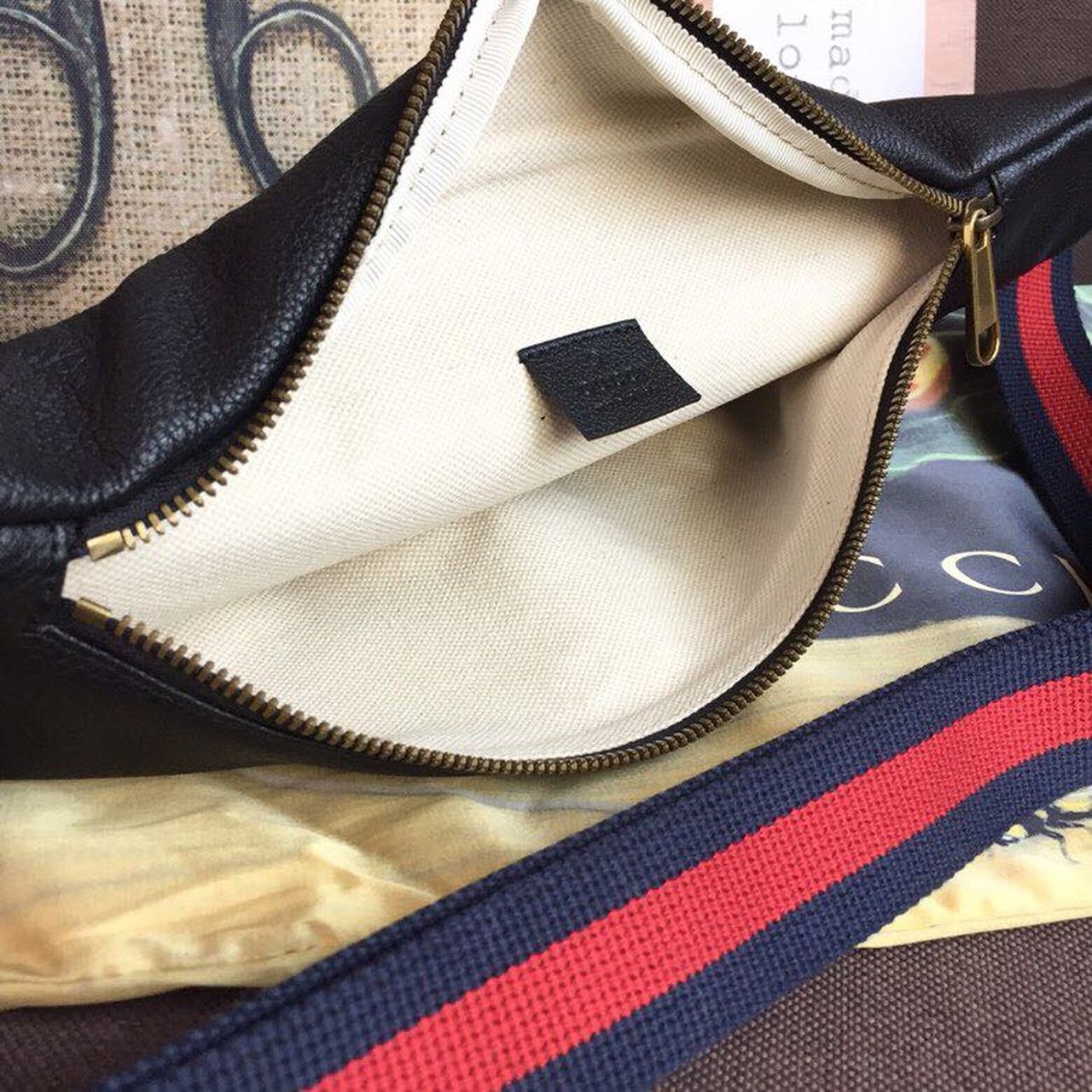 Gucci Print Waist Belt Bag Black For Women And Men 15in/39cm GG 530412