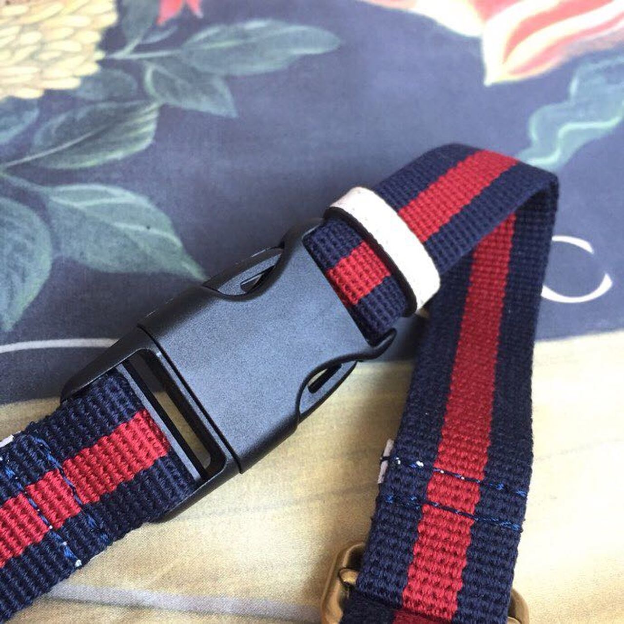 Gucci Print Waist Belt Bag White For Women And Men 11in/27cm GG 527792