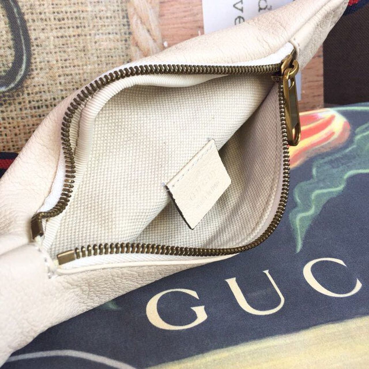 Gucci Print Waist Belt Bag White For Women And Men 11in/27cm GG 527792