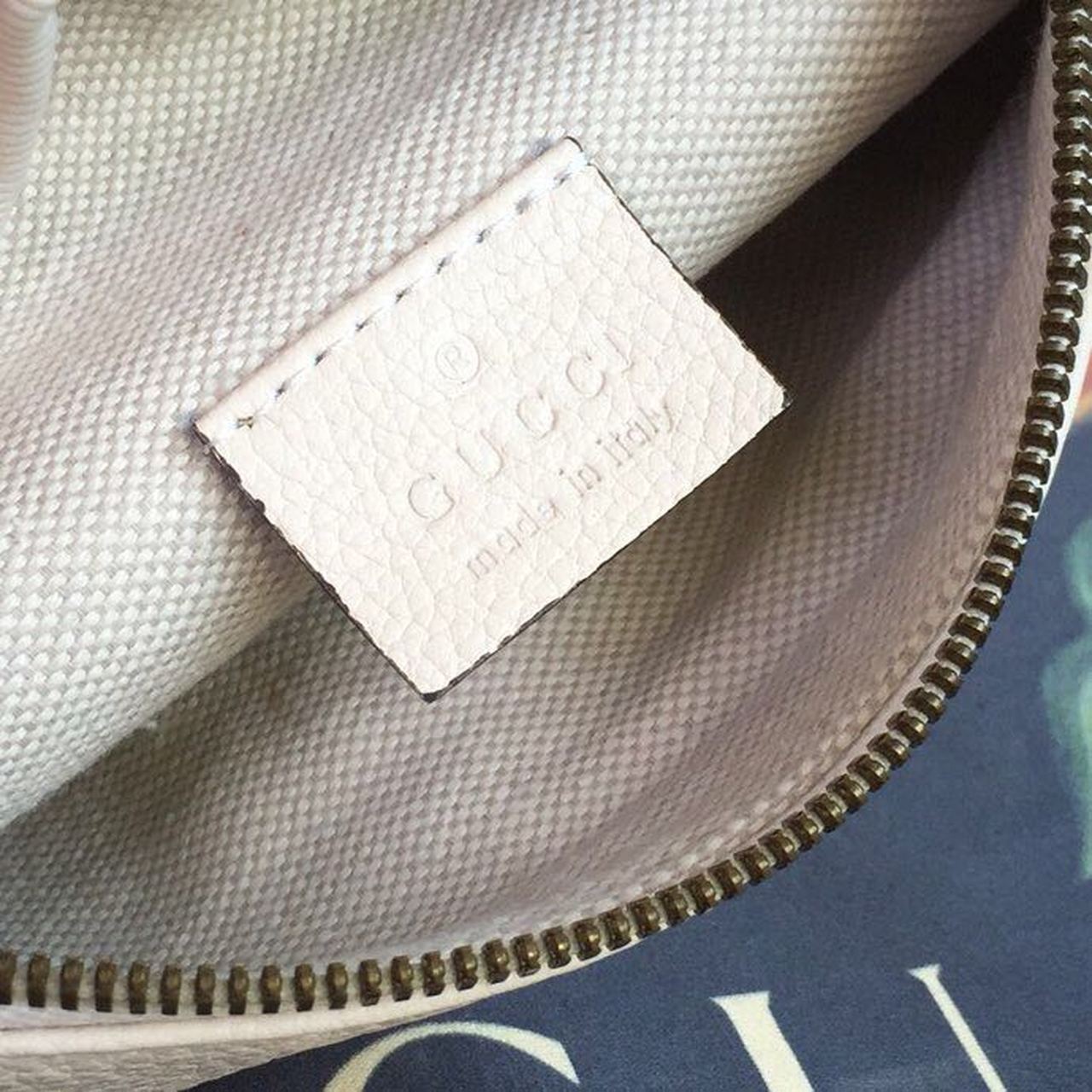 Gucci Print Waist Belt Bag White For Women And Men 11in/27cm GG 527792