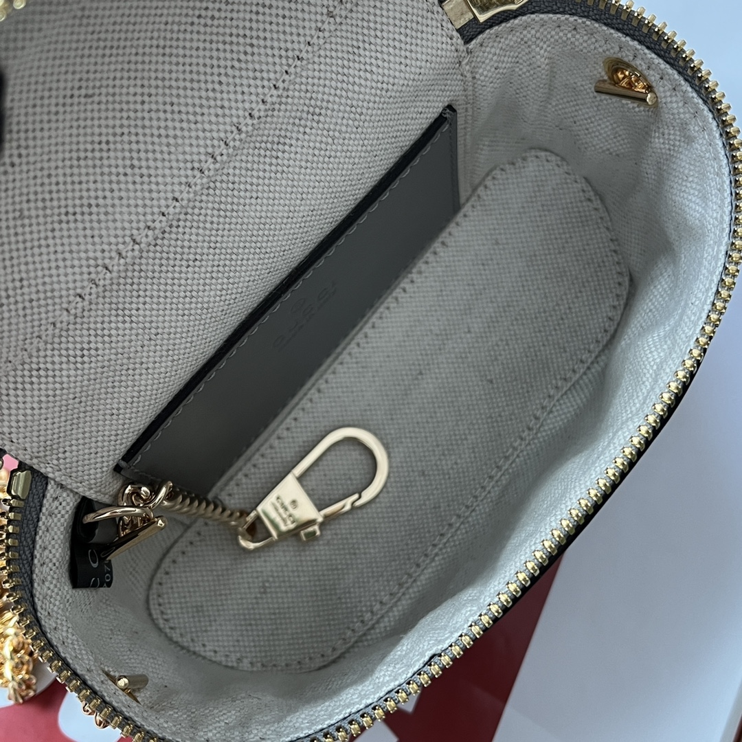 Gucci Quilted GG Mini Handbag Gray For Women, Women’s Bags 6.3in/16cm GG 723770 UM8IG 1275
