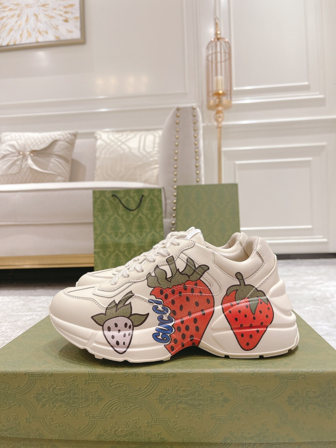 Gucci Rhyton Strawberry Sneaker White For Men 576963-DRW00-9522