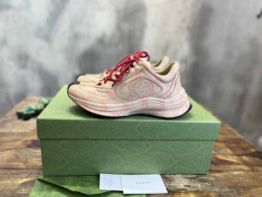 Gucci Run Sneaker Beige For Men