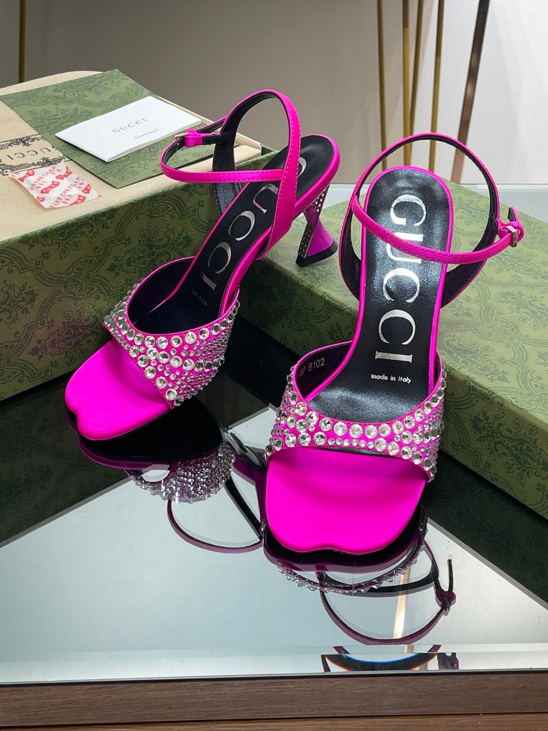 Gucci Sandal With Crystals Pink For Women