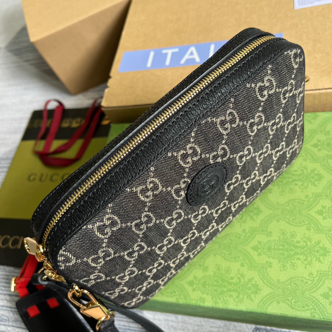 Gucci Shoulder Bag With Interlocking G Black And White GG Supreme Canvas For Women  9.6in/24.5cm GG